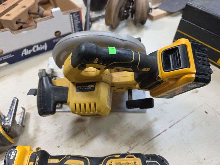 Dewalt Tool Set 20vmax Lithium Batteries