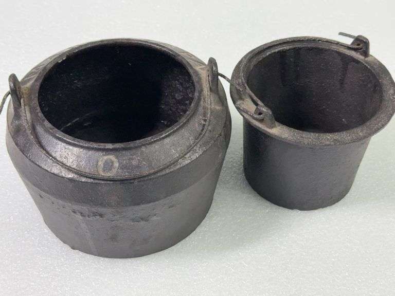 Vintage Marietta, PA Cast Iron Pot