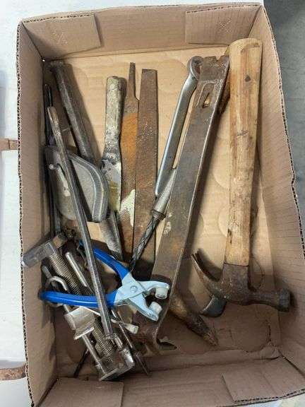 Flat of hand tools - see photos