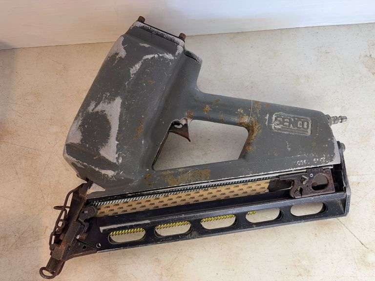 Senco nail gun and framing nails