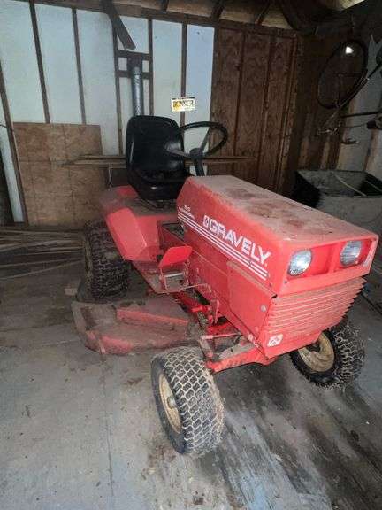 Gravely 16-G Professional Mower *SEE NOTES*