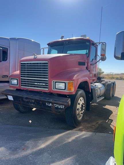 2012 Mack CHU613 miles & hrs unknown- doesn't run