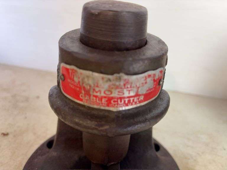 Adjustable roller stand, cable cutter, and Rockwell trim saw