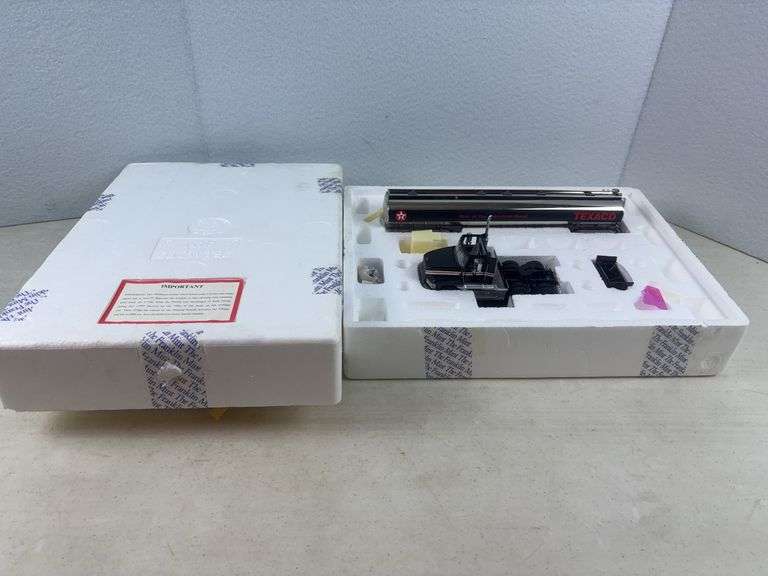 Franklin Mint Texaco 1/43 Scale Semi
