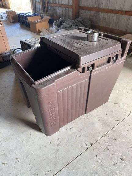 Cambro Insulated Food Container