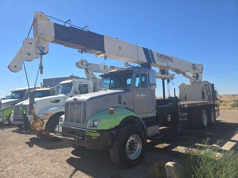 2003 Peterbilt PB330 showing 133,335 mi, 22,207 hrs- runs