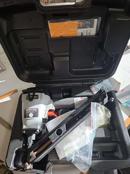 Tiger claw hidden deck fasteners installation gun