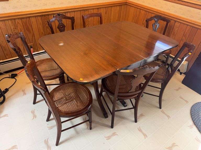 Vintage 8 Piece Wooden Kitchen Table Set (w/ 2 Leaves)