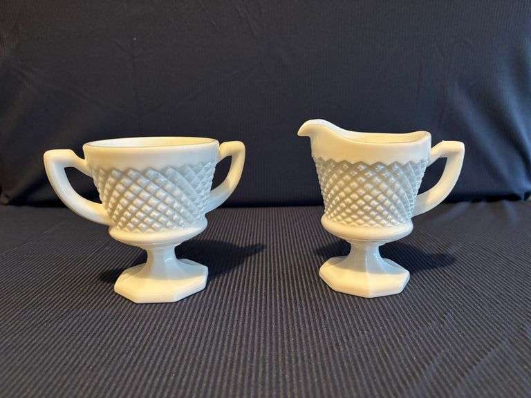 West Moreland Sugar and Creamer