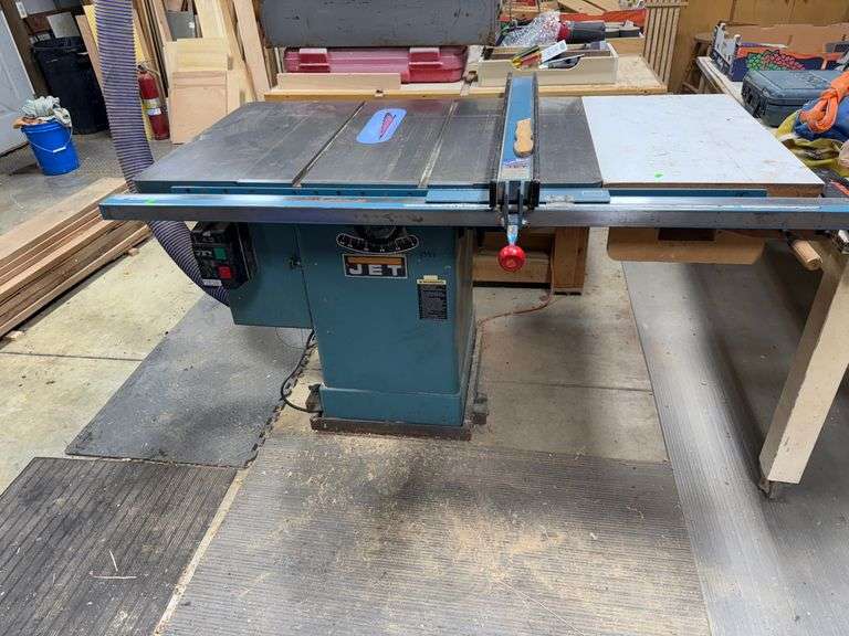 JET 10" Cabinet Saw w/ T-Square Sawfence System Buyer responsible to load