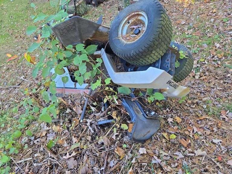 Misc lawn mower parts- see photos