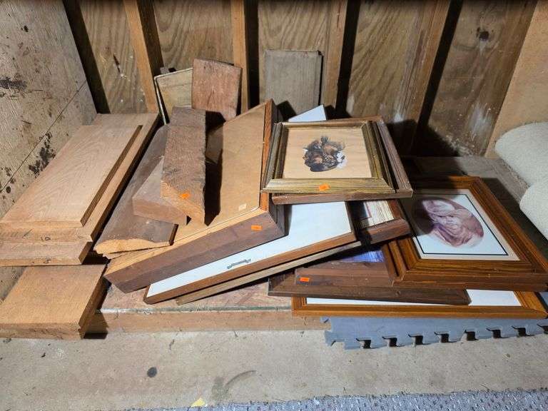 Picture frames & short pieces of lumber