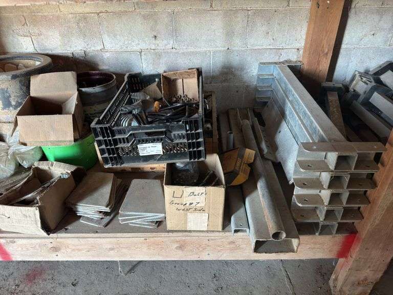 Free Stall Hardware and Accessories