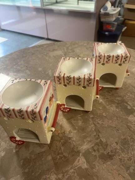 3 Yankee Candle Warmers