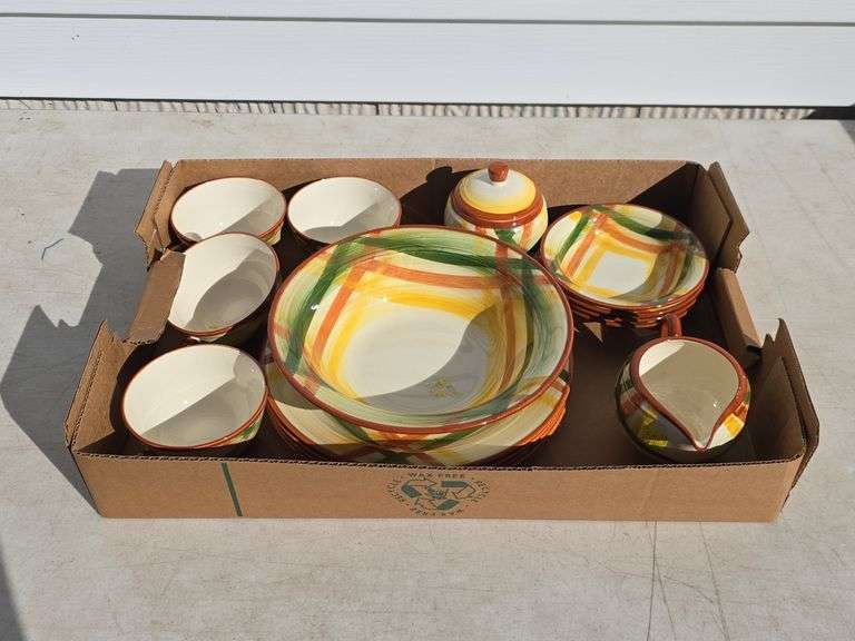 HAND PAINTED HOMESPUN VERNONWARE DISHES