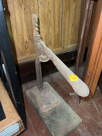 Antique Bottle Capper