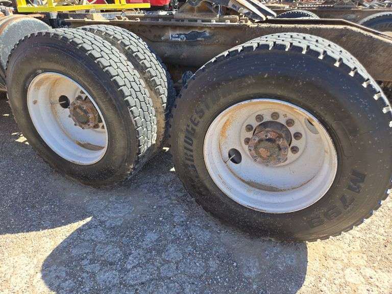 2012 Mack CHU613 Showing 25,006 mi, 12,910 hrs- runs