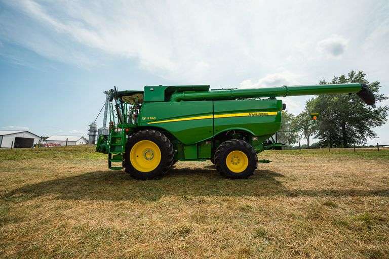 2023 JOHN DEERE S780 COMBINE