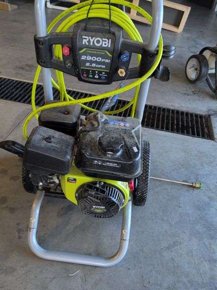 Ryobi 2900 PSI gas powered pressure washer - works