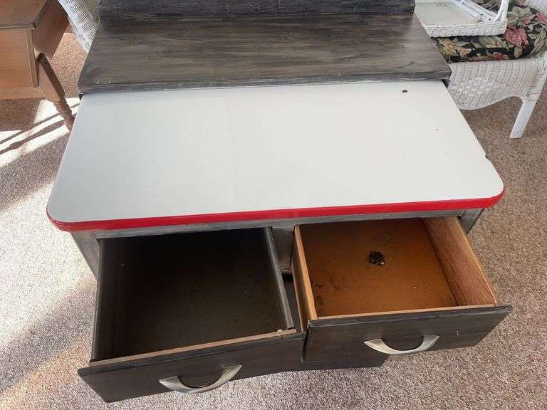 Enameltop stand - 28x22x34