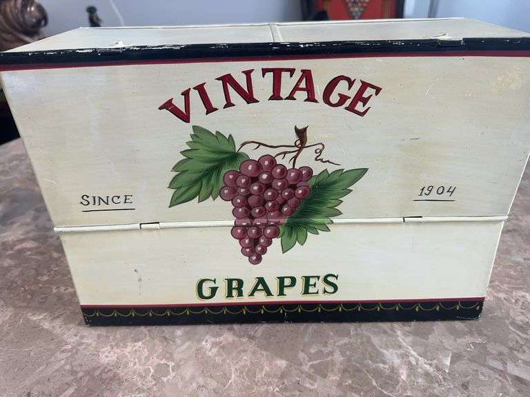 Vintage Tin Grapes Box
