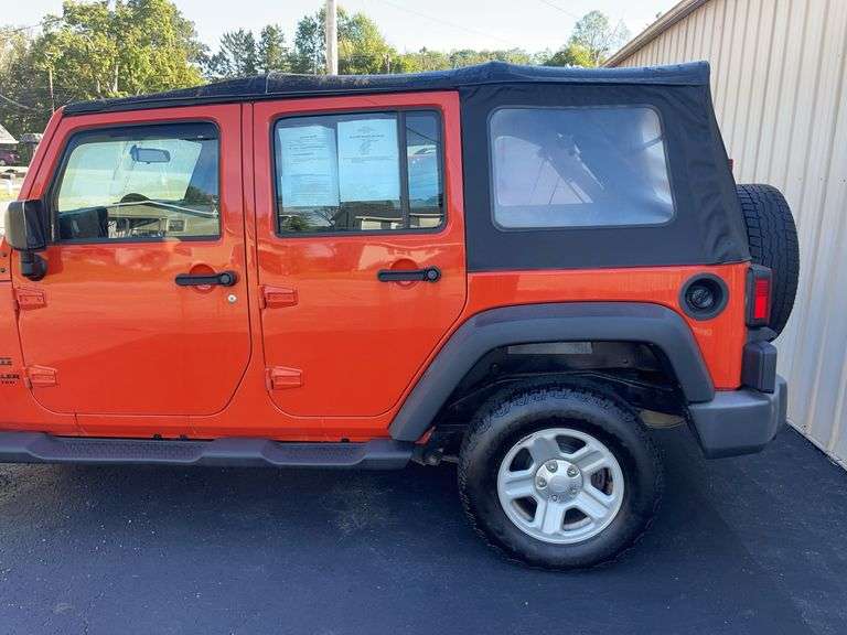 2015 Orange 4D Jeep Wrangler