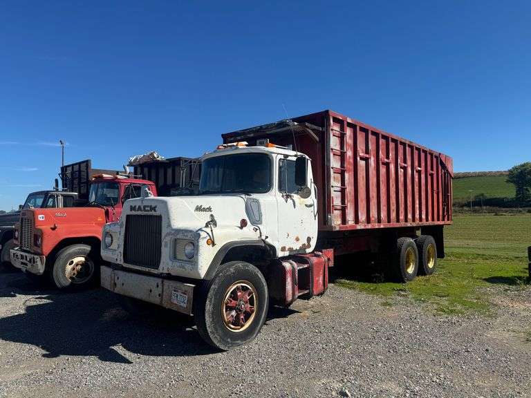 ’78 Mack silage dump truck, 22’ bed w/ hyd. End gate