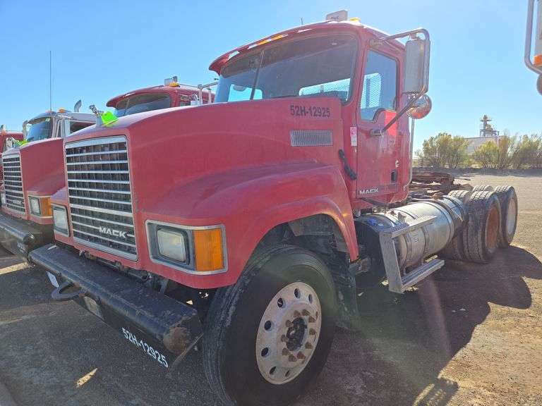 2012 Mack CHU613 Showing 129,143 mi, 15,269 hrs- runs