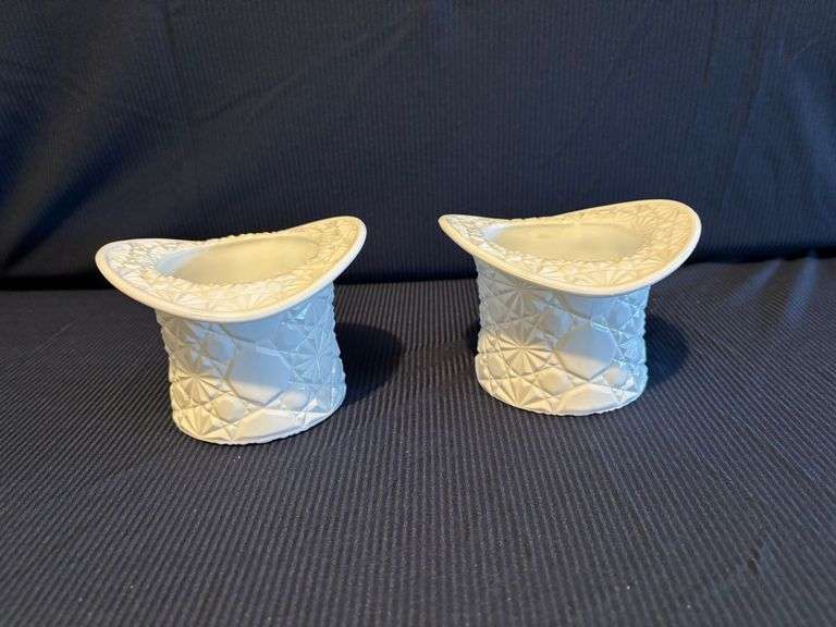 3" Fenton Daisy & Button Hats