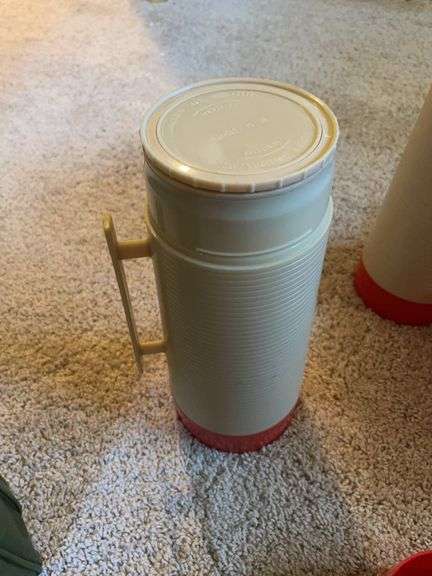 (2) Aladdin thermoses