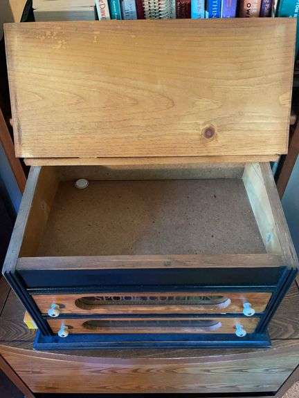 Vintage J&P coats sewing box