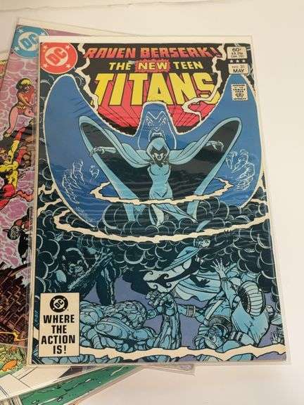 (13) The New Teen Titans Comics