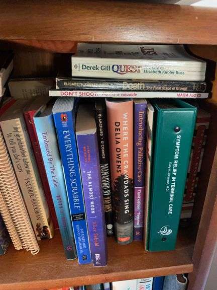 Miscellaneous books - Atlas, medical, and more - see photos