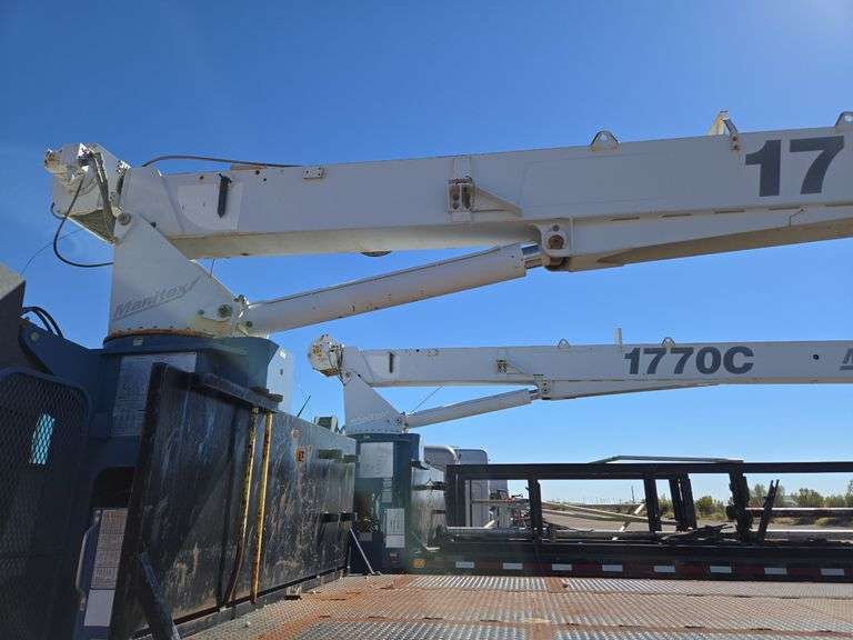 2012 Peterbilt PB348 Showing 3,909 mi, 2,728 hrs- runs