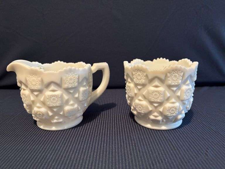West Moreland Sugar & Creamer Set