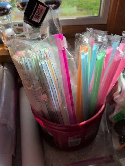 Knives with knife block, jars, flashlight, and other household items