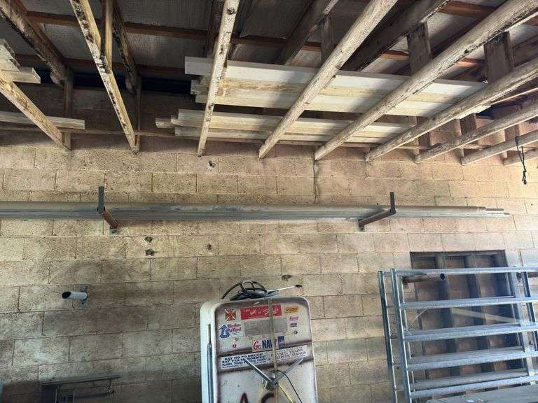 (7) Pieces of Neck Rail