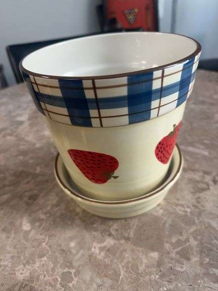 Ceramic Planter Strawberries