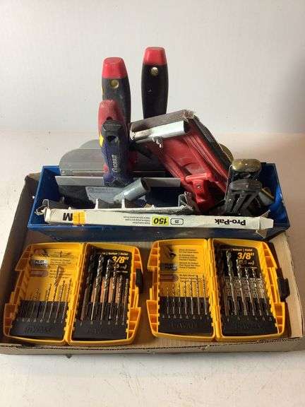 Box - drywall tools, 2 sets DeWalt drill bits