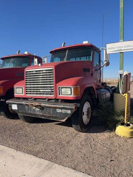 2012 Mack CHU613 Showing 80,390 mi, 7,195 hrs- runs