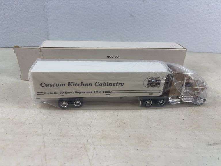 Dutch Valley Cabinetry 1/64 Scale Semi