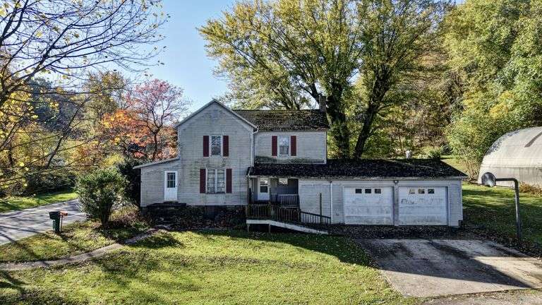 Absolute 3-Bedroom Home in...