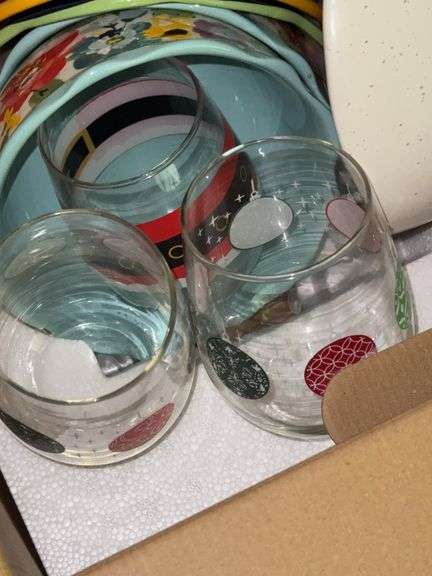 Assortment of Pioneer Woman Bowls and Other Glassware