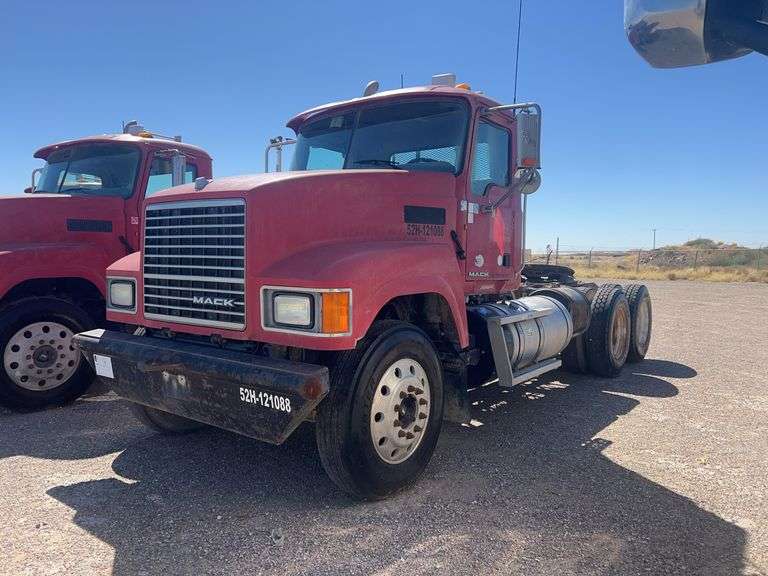 2012 Mack CHU613 Showing 50,929 mi, 12,653 hrs- run