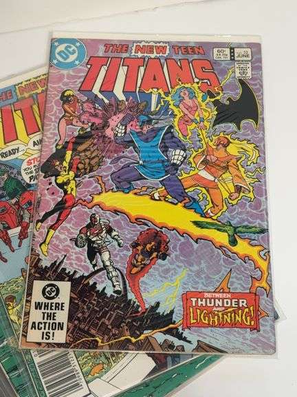 (13) The New Teen Titans Comics