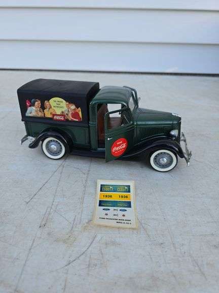SOLIDO FORD V8 COCA-COLA TRUCK