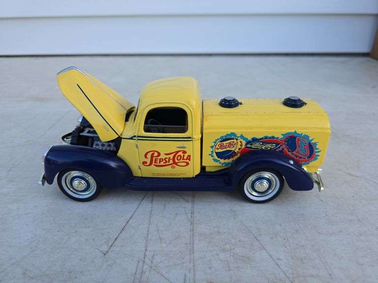 GOLDEN WHEEL PEPSI-COLA BANK