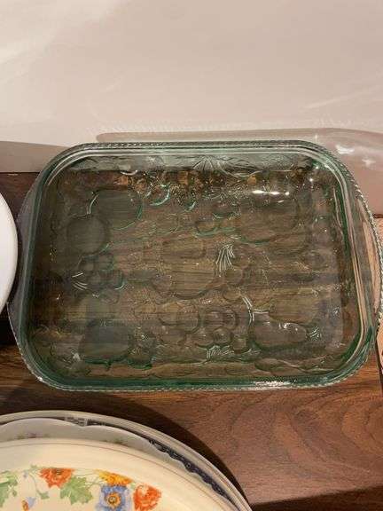 Miscellaneous serving trays and other plates