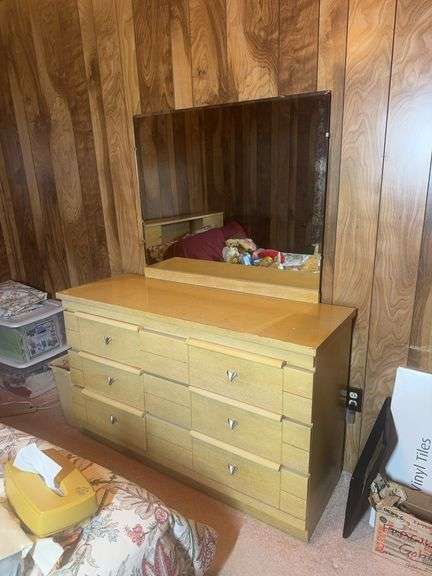 Vintage 6 Drawer Wooden Dresser w/ Mirror