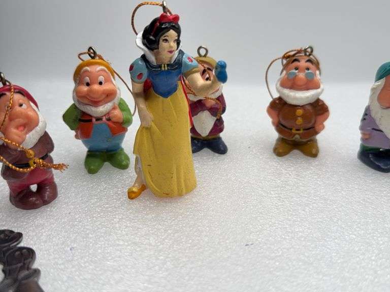 Disney Snow White & Dwarfs With Tableware